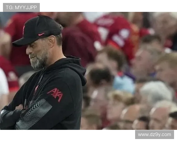 网球赛场风云再起 新星崭露头角 老将激战正酣 引发球迷热议