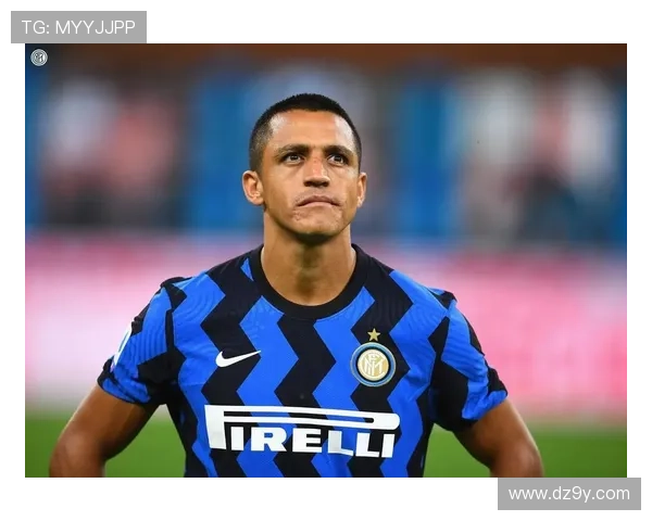 国际米兰签约新援重磅亮相球队目标锁定欧洲赛场荣耀