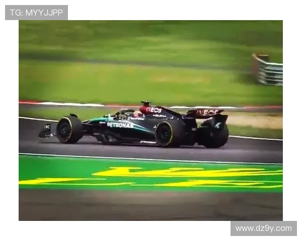 F1赛季精彩回顾：车手们的激烈角逐与技术革新全面分析