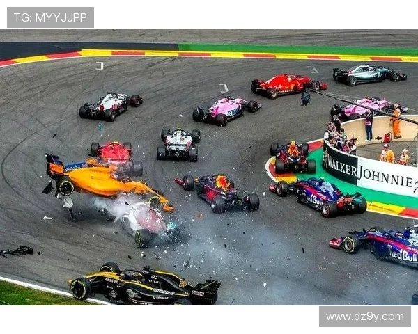 F1赛事最新动向:各车队表现差异明显 引发车迷热议 F1赛事最新动向:各车队表现差异明显 引发车迷热议