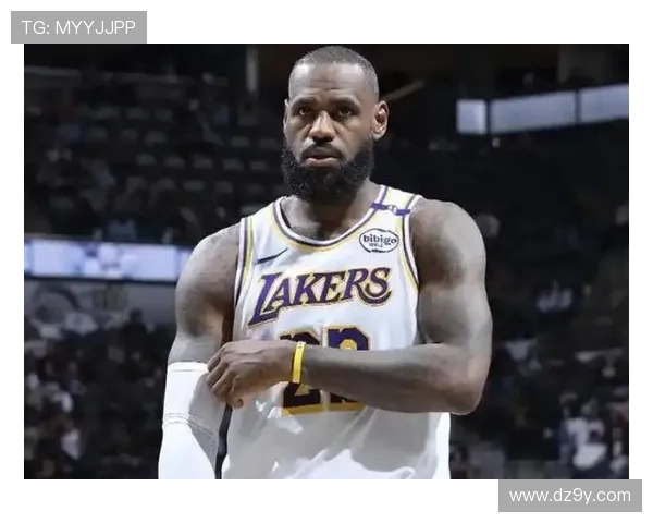 湖人关键交易曝光詹姆斯浓眉迎新帮手冲击季后赛格局变化引发热议