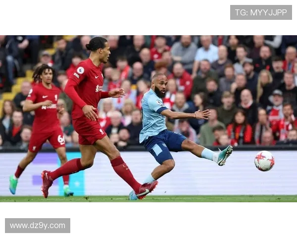 英超联赛精彩时刻回顾 视频集锦展现顶级球队激烈对决